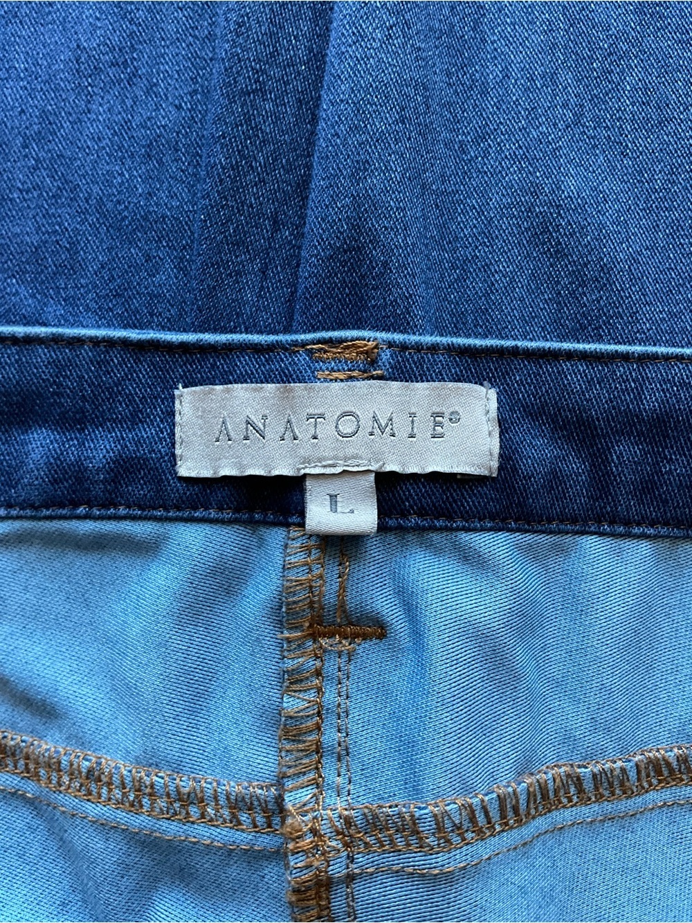 Anatomie Travel Pants Size L Blue Denim Performance Flare Stretch Jeans - Picture 2 of 7